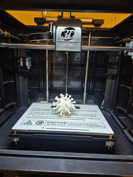 Отличен 3D принтер Qidi i-mate