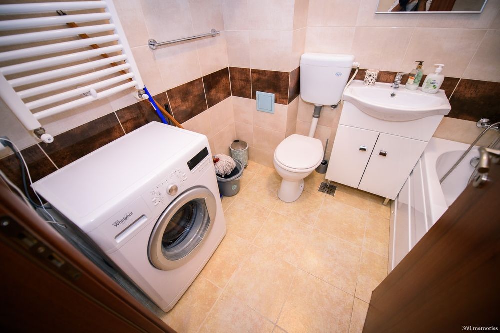 Apartament la parter cu gradina