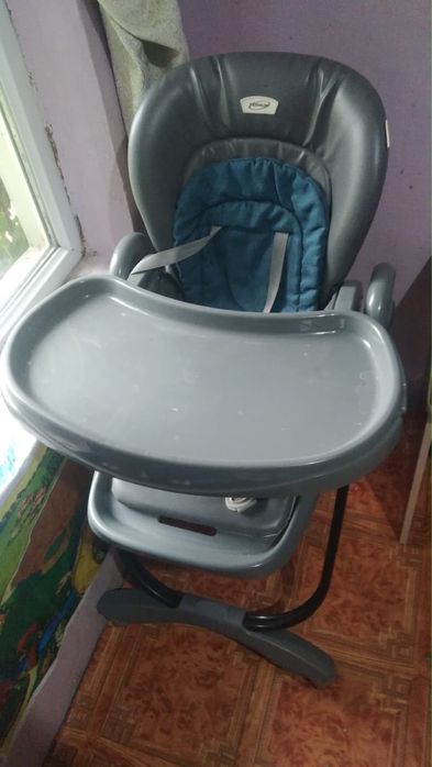 Детский стульчик для кормления