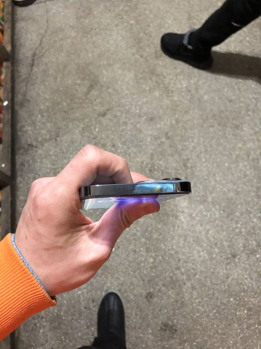 Ihone 13 pro max srochna sotiladi