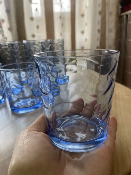 Продам 8 стаканов синего цвета