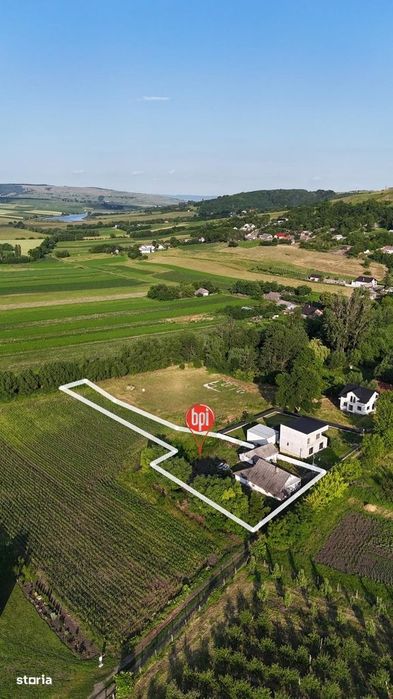SE VINDE Casa (demolabila) + Teren construibil, in Sat Hreatca, jud.SV