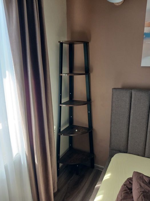 Raft de colt din pal VASAGLE, biblioteca cu 5 nivele, suport de plante pentru camera de zi, cu cadru din otel, maro rustic si negru LLS35X