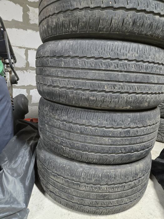 Продам покрышки джип