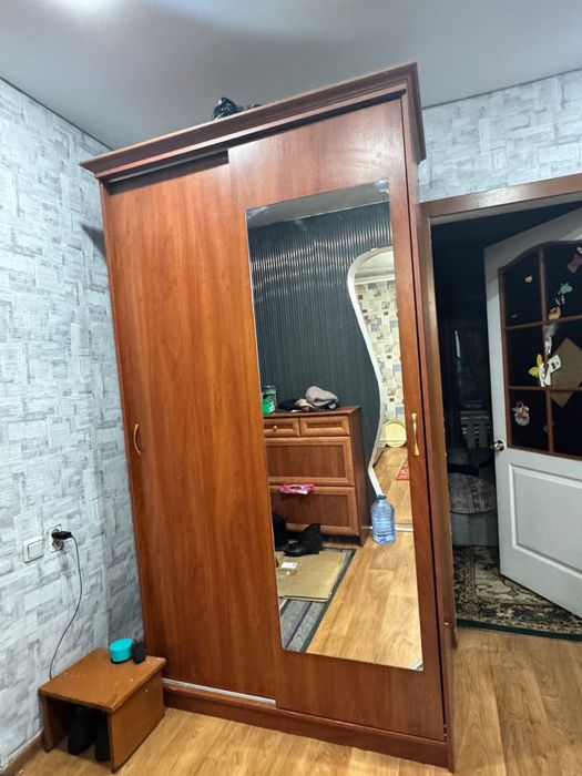 Прода шифоньер (купе). В хорошем состоянии. Цена 30000 тенге.Шкаф купе