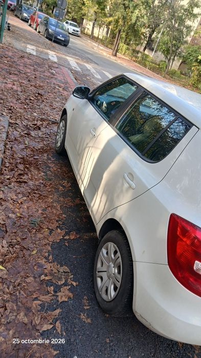 SKODA Fabia 2013 — imagine 3