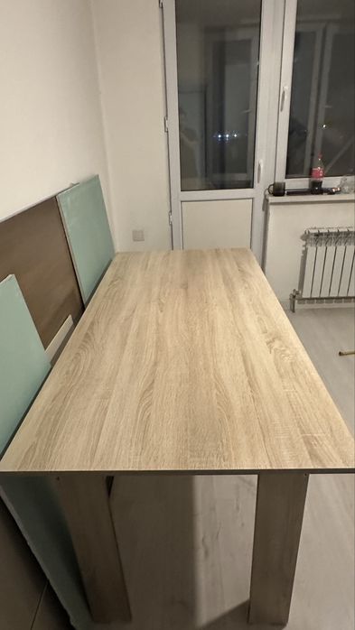 Стол кухонный и 6 табуреток