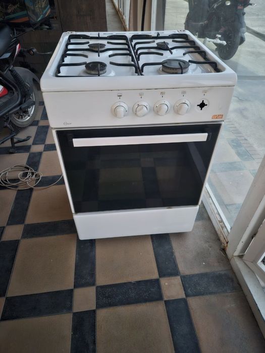 Gaz plita sotiladi