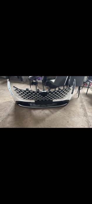 Передний бампер в сборе  белый Changan cs55plus