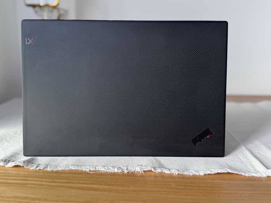 Laptop ultraportabil Lenovo ThinkPad X1 Carbon 7th Gen Intel Core i7