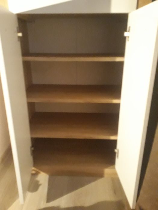 Vand comoda , noua  , import Germania