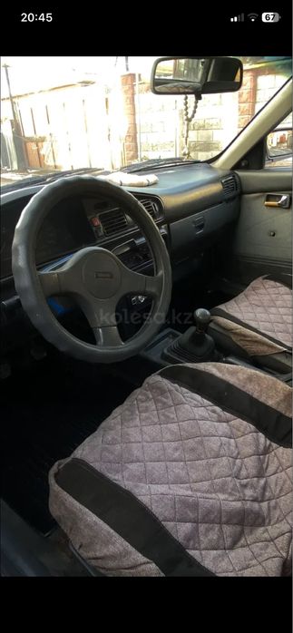 Mazda 626,1990года