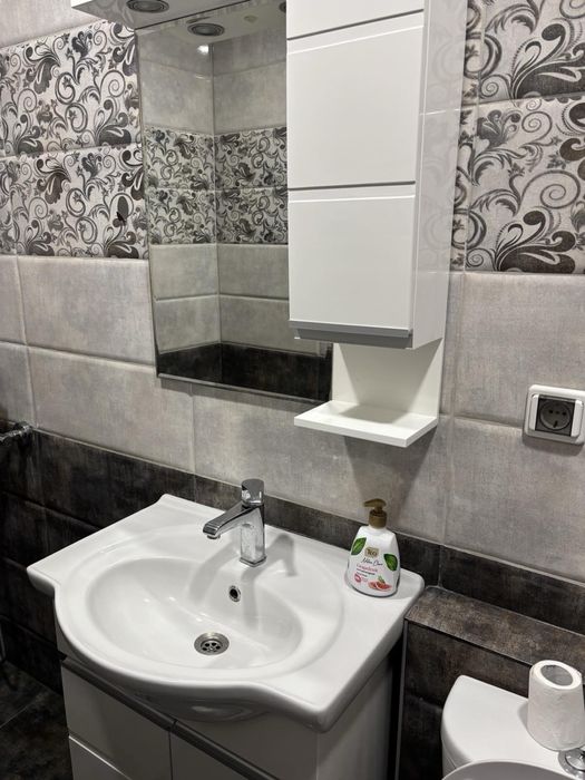 Дава се под наем Тристаен апартамент в Пловдив, Каменица 1 - 70 кв.м за 458.49 € - Снимка #18