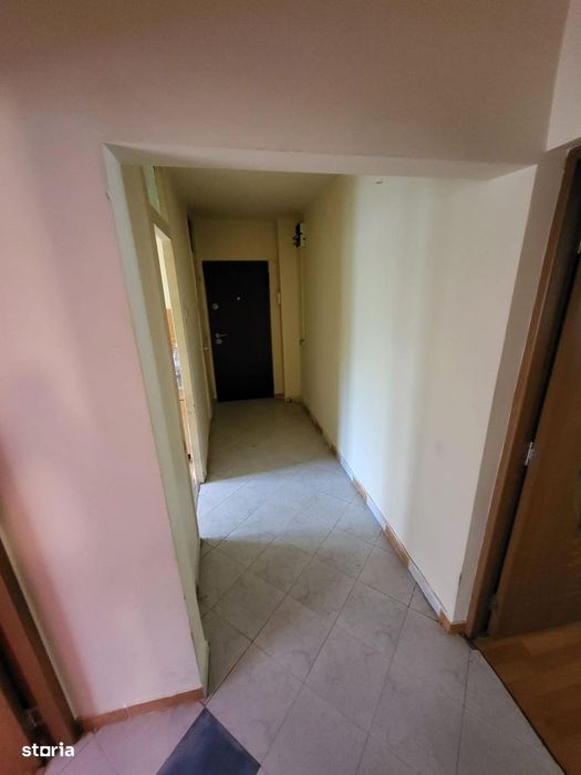 Vand apartament 2 camere Plopilor — fotografia 3