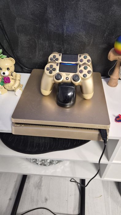 PlayStation 4 Gold Editon Slim Ps4