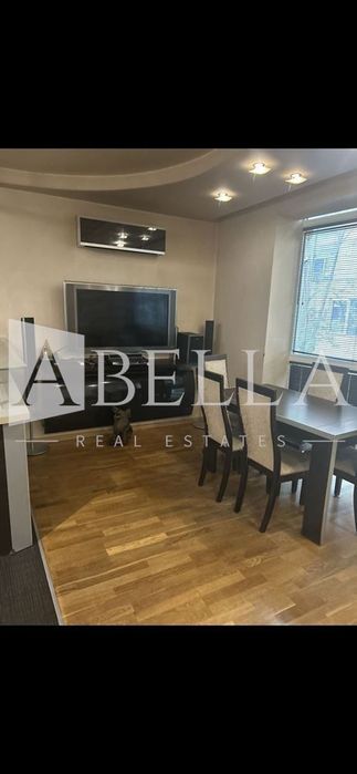 Продава се Тристаен апартамент в София, Банишора - 91 кв.м за 2693 €/кв.м - Снимка #2