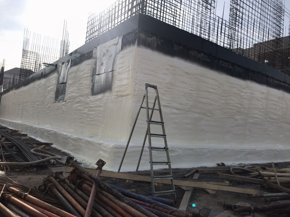 Утепление кровли, крыш, пеной (ППУ) пенополиуретан на проф. оборуд ...