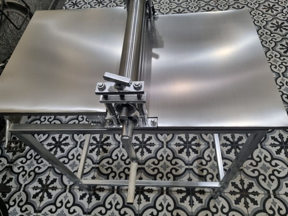 Hamir yoyish aparati testoraskatka cheburek aparat