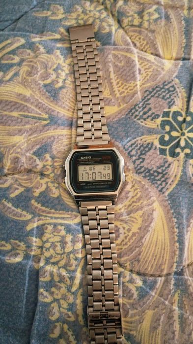 Продам часы casio