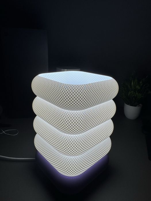 Lampã / veiozã de noapte, elegant si calitativ