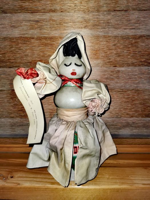 Керамична кукла фигура бутилка wodka polska от 1962 г не отваряна !