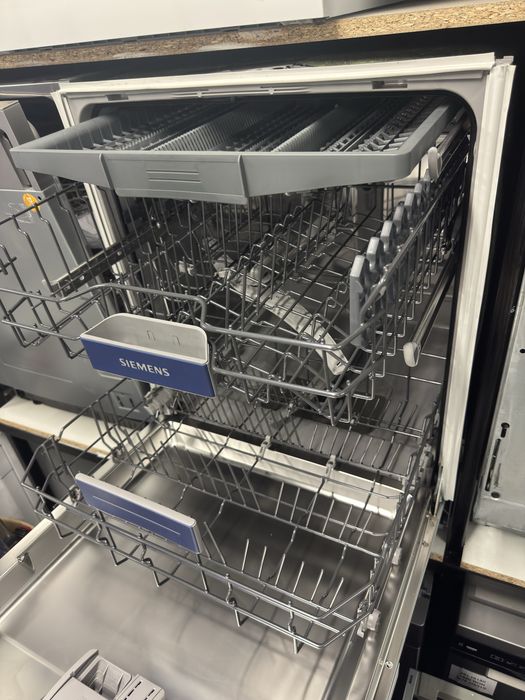 Mașină de spălat vase complet încorporabilă Siemens SN63EX06VE/75