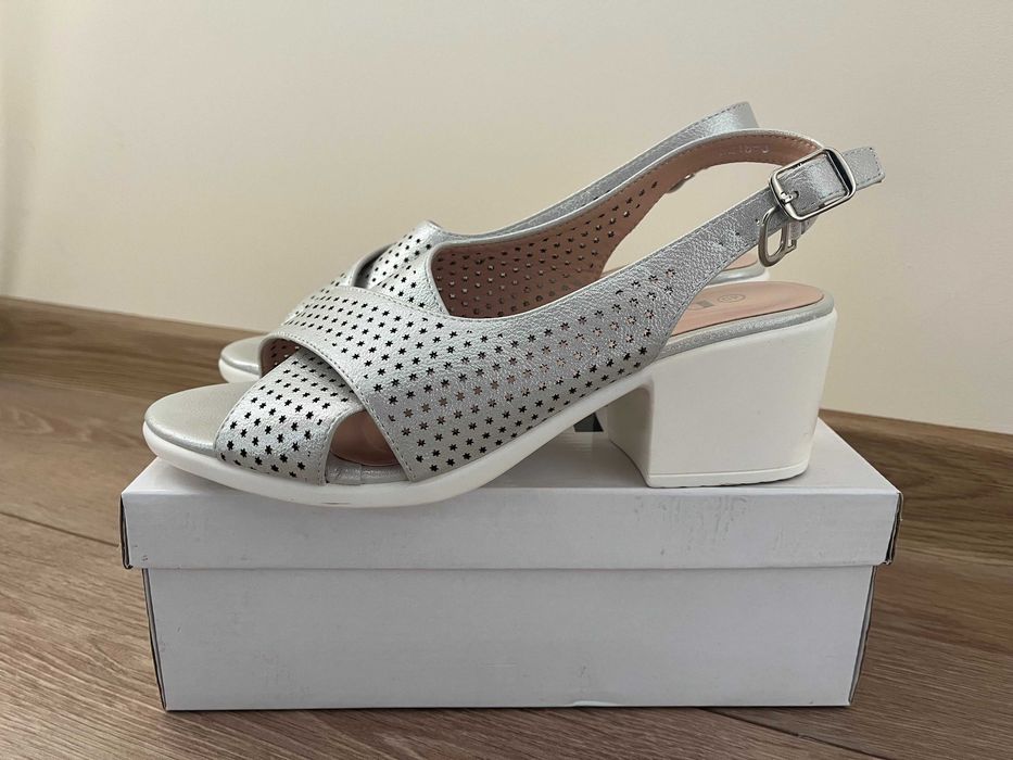 Дамски сандали-40 номер