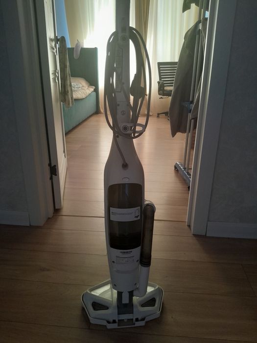 Продам моющий пылесос Derma