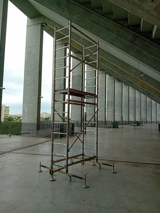 Închiriere schela metalică fixa și mobila transport