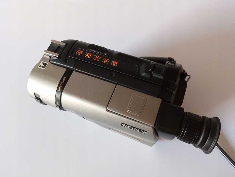 Camera filme casete Hi8, video8 impecabila