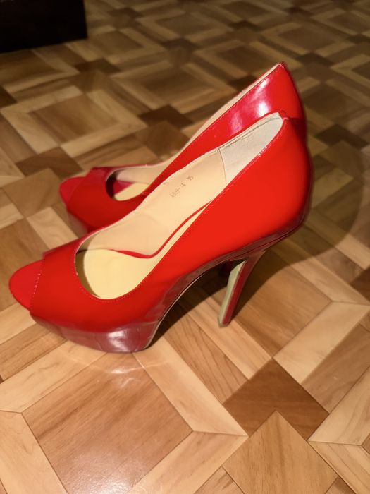 Продам туфли размер 35