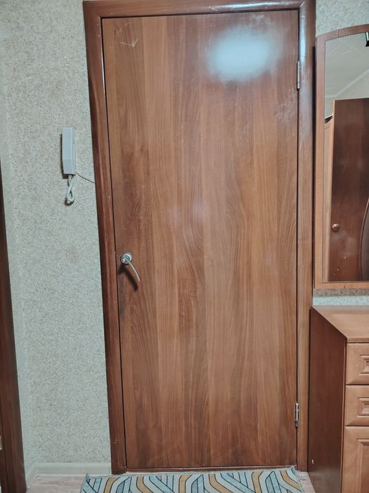 Дверь высота 2м,  ширина 80см