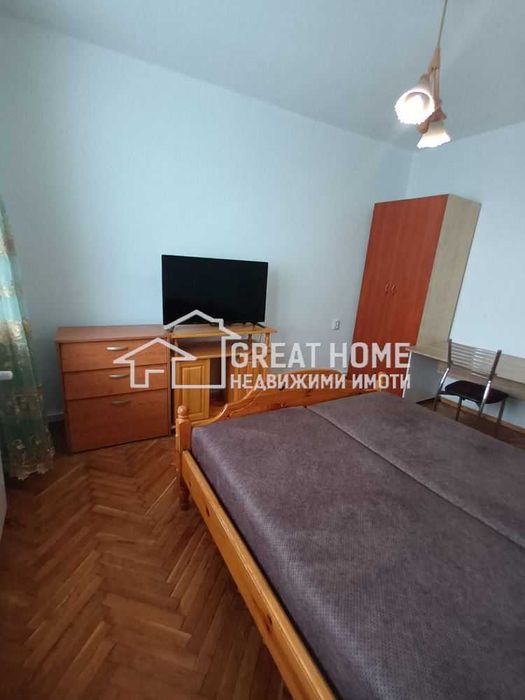 Дава се под наем Тристаен апартамент в Търговище, Център - 67 кв.м за 229.5 € - Снимка #4