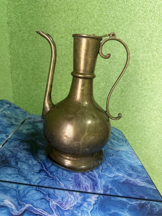 Qadimiy idishlar
