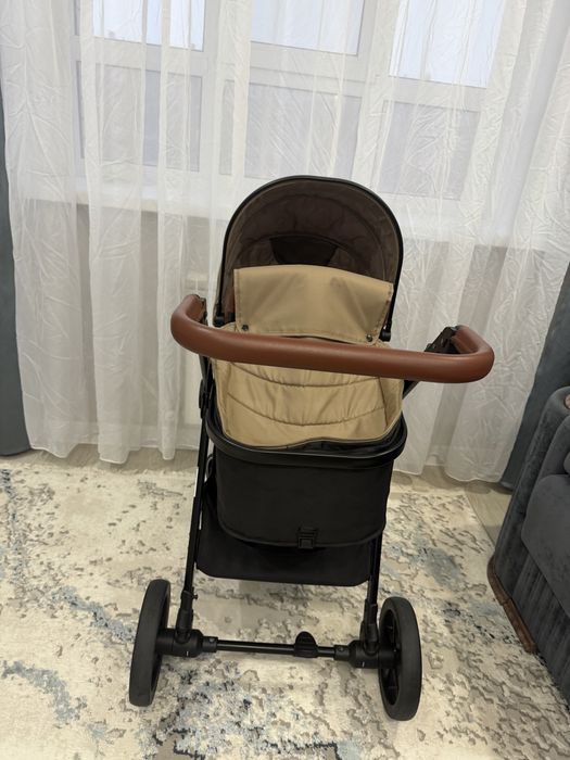 Продается коляска Tomix в отличном состоянии