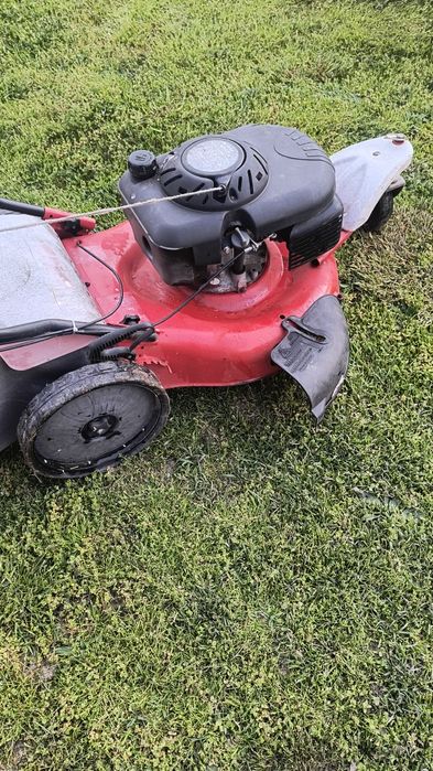 Mașină gazon HONDA