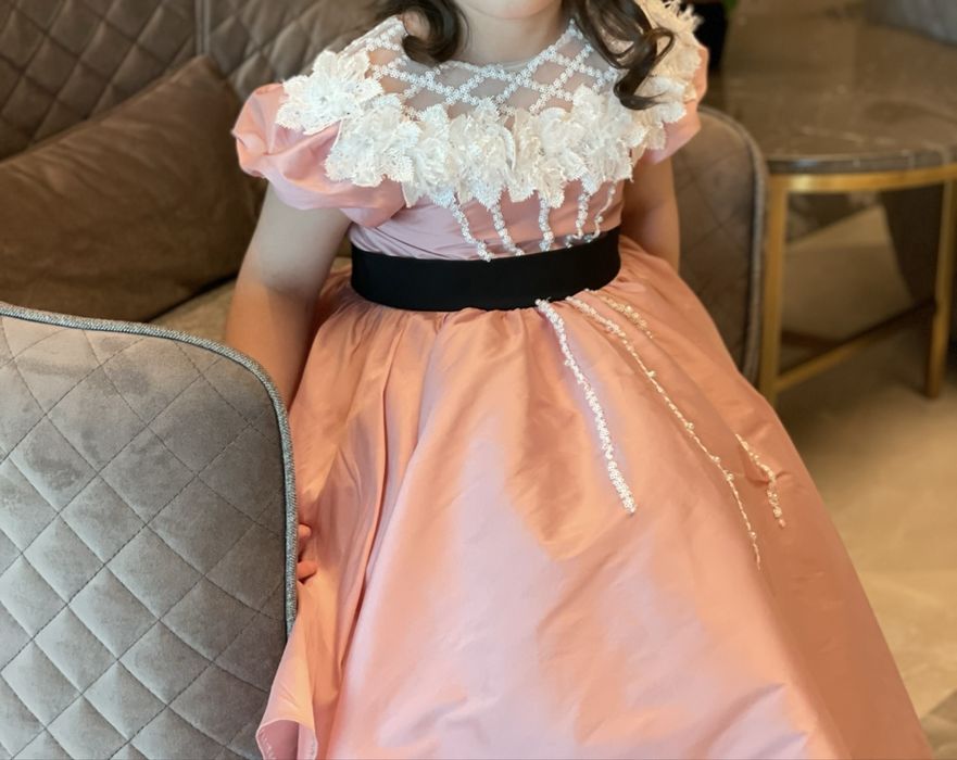 Платья нарядное для девочек Ателье Conffetti uz