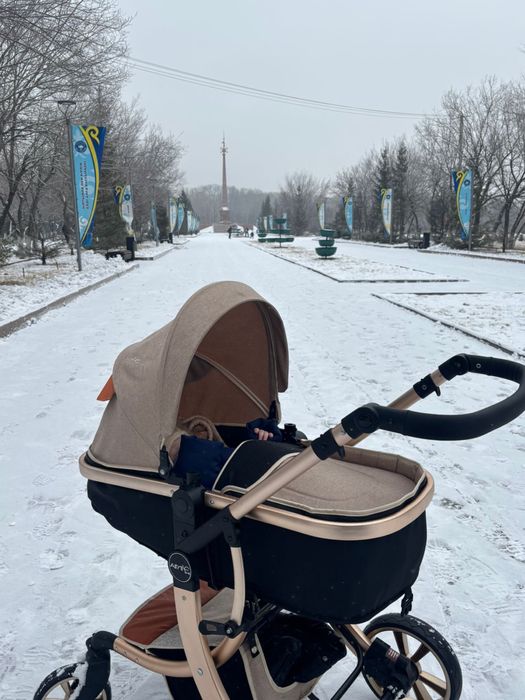 Продам детскую коляску