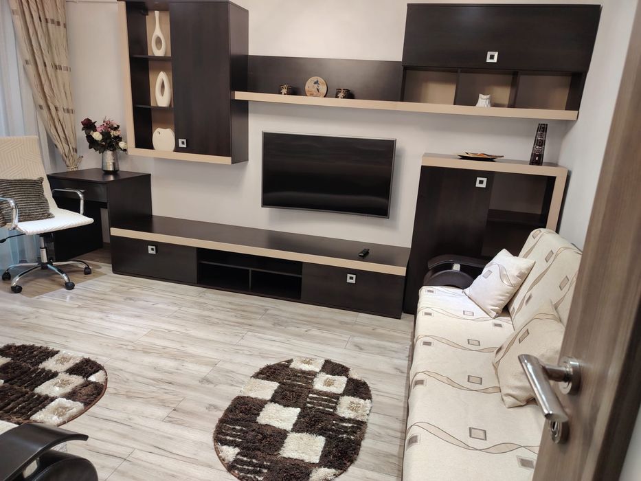 Inchiriez apartament ultracentral 2 camere