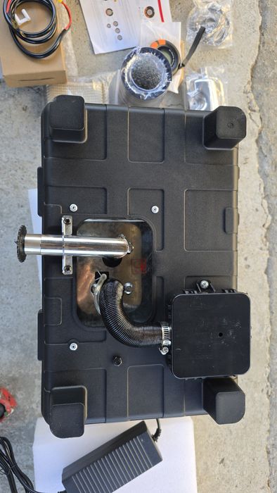 Sirocou  Portabil 12/24 /220v ,complet la cutie cu toate accesoriile l