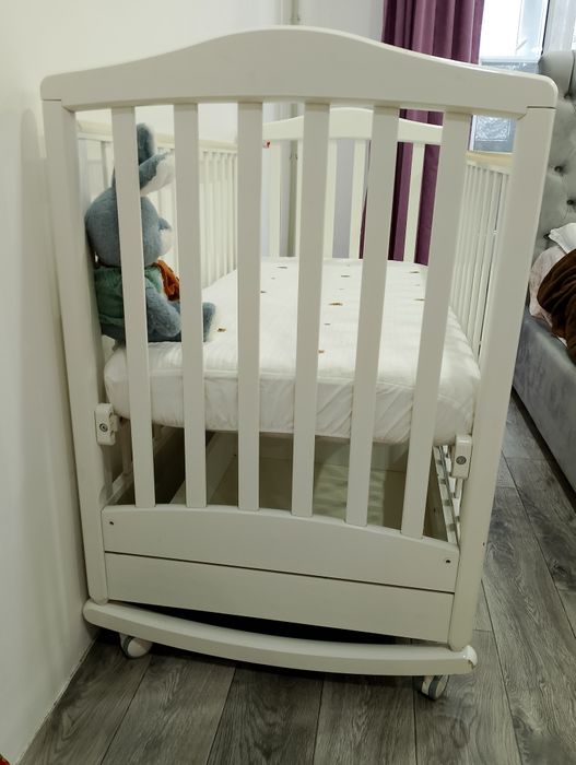 Продам отличный Манеж