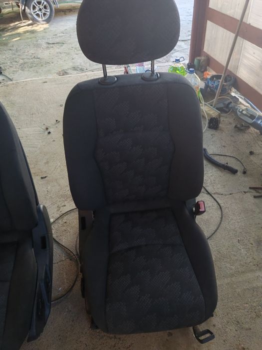 Scaune full electrice Mercedes