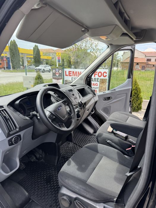 Vând ford transit