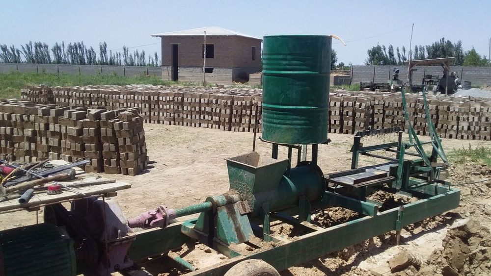 Xom gʻisht stanogi sotiladi