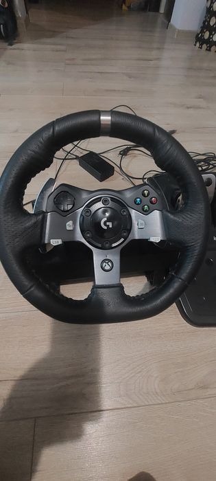 Vand volan logitech  g920 xbox series x/s xbox one și  PC
