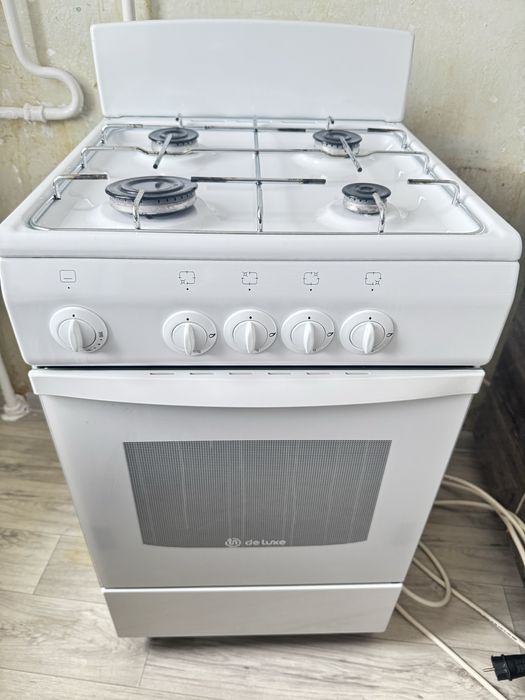 Продам газовую плиту DELUXE