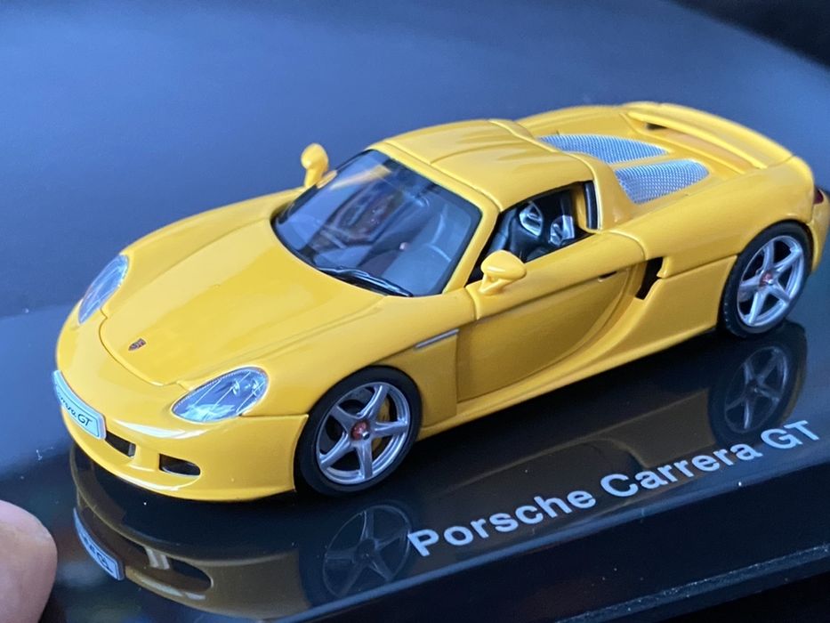 Модел на Bentley 1:43 Minichamps