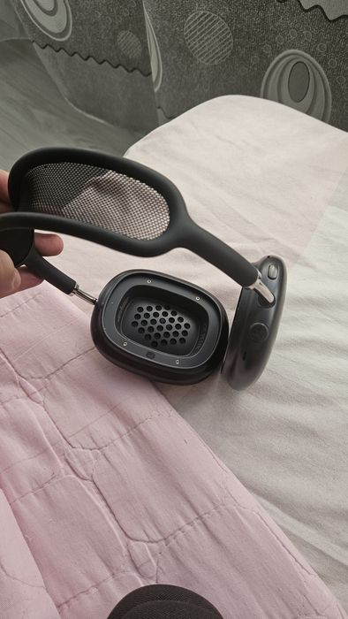 AirPods Max наушники