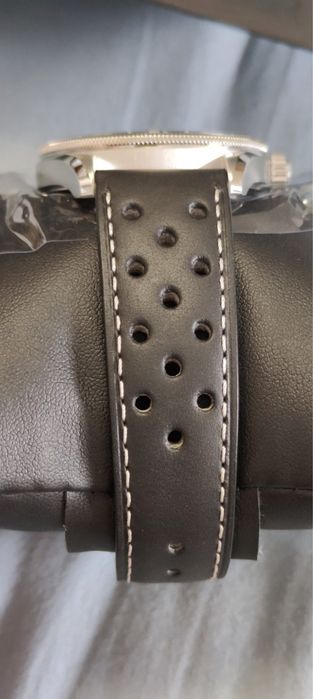 Швейцарские часы Alpina, кварцевый механизм, GMT