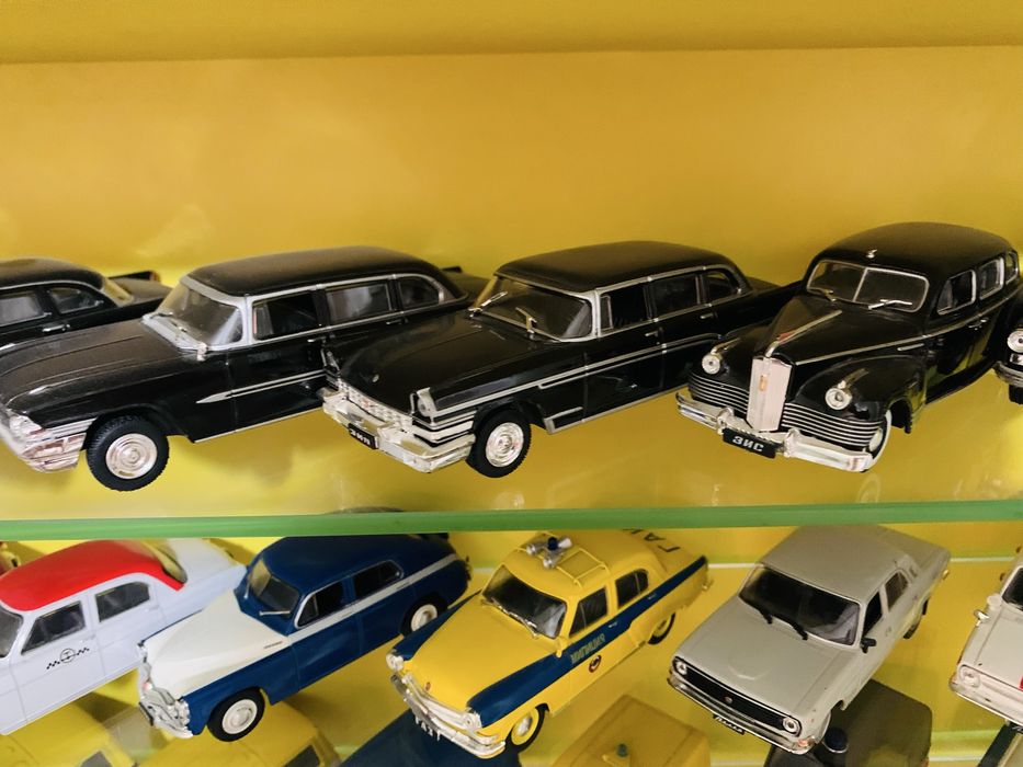 Продам колекцию автомобилей СССР